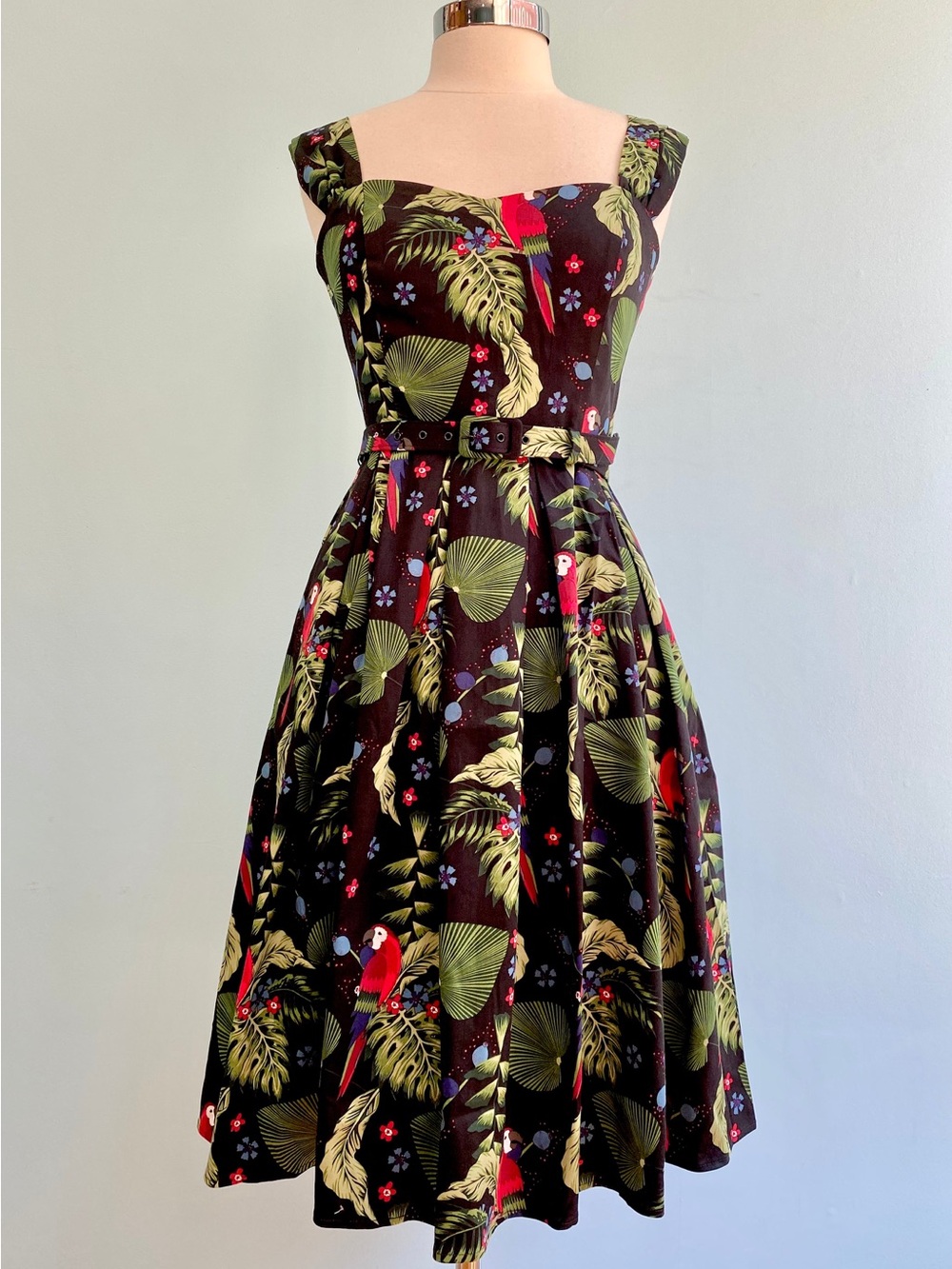 Collectif ModCloth Parrot Paradise Tropical Jill Dress Size Small